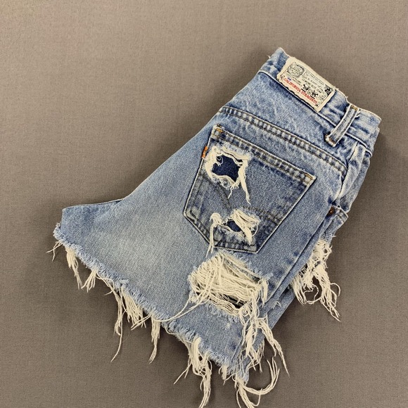 VTG Levi's Denim Shorts Womens 27 California Cutoff Distressed 70s Orange Tab - Picture 14 of 15